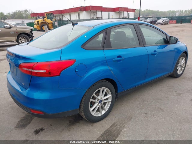 Ford FOCUS SE 2017 1FADP3F27HL262864 Image 4