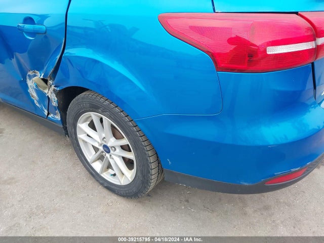 Ford FOCUS SE 2017 1FADP3F27HL262864 Image 6