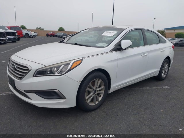Hyundai SONATA SE 2016 5NPE24AF5GH260627 Image 2