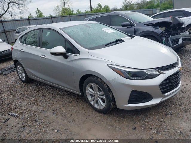 2019 3G1BE6SMXKS556060 main image