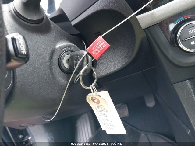 Toyota COROLLA LE 2015 5YFBURHE2FP301112 Image 11
