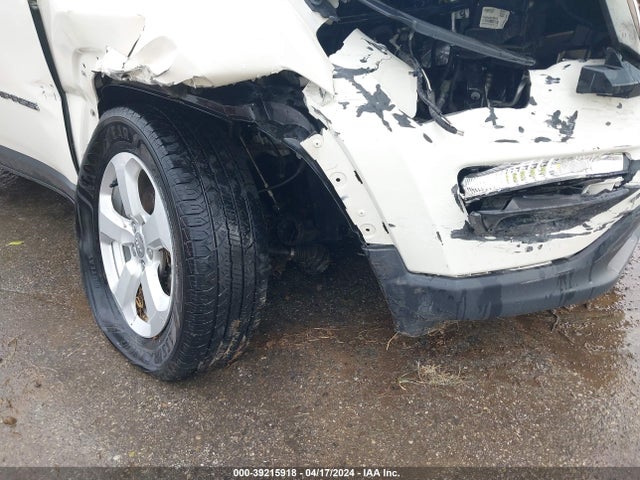 3C4NJDBB5JT366341 Jeep Compass Latitude 4x4
