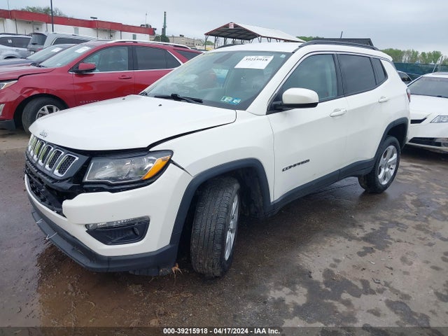 3C4NJDBB5JT366341 Jeep Compass Latitude 4x4