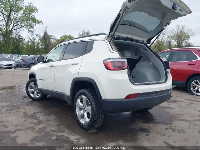 3C4NJDBB5JT366341 Jeep Compass Latitude 4x4