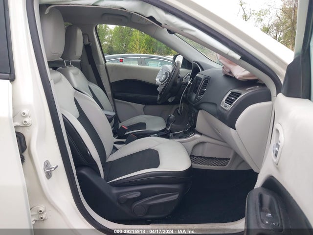 3C4NJDBB5JT366341 Jeep Compass Latitude 4x4