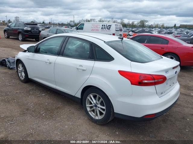 Ford FOCUS SE 2016 1FADP3F27GL364356 Image 3