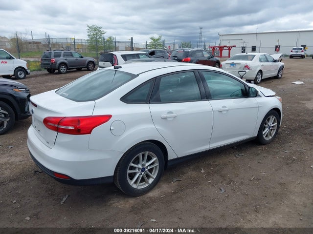 Ford FOCUS SE 2016 1FADP3F27GL364356 Image 4