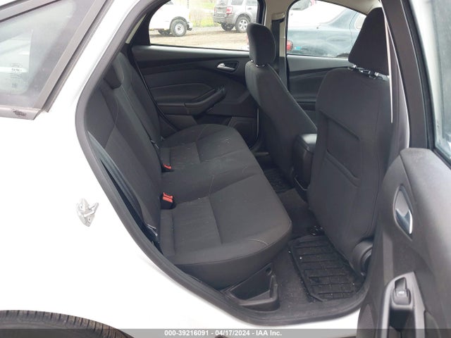 Ford FOCUS SE 2016 1FADP3F27GL364356 Image 8