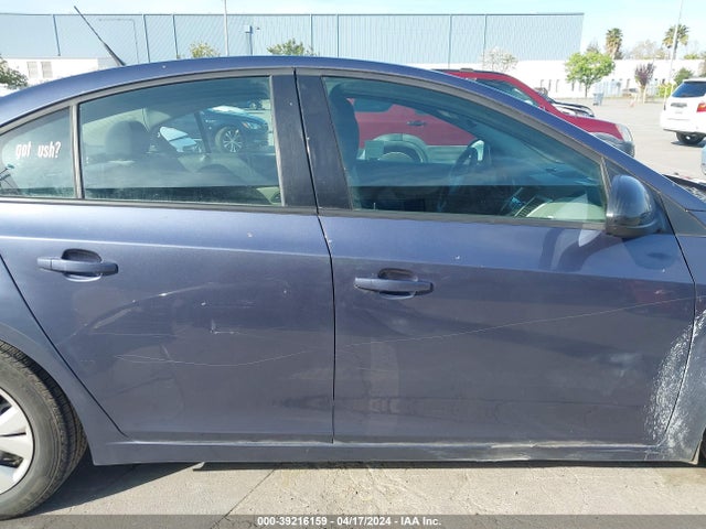 Chevrolet Cruze Ls Auto 2014 1G1PA5SG4E7352069 Image 14