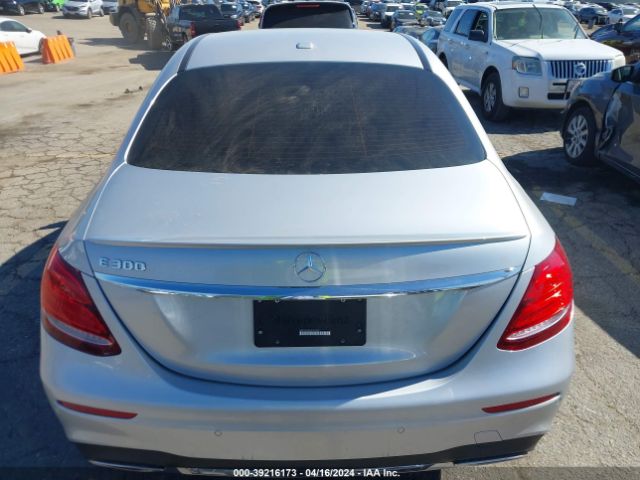 WDDZF4JB3KA563477 Mercedes-Benz E 300