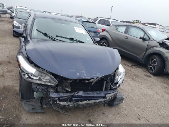 39216256 :رقم المزاد ، 1HGCR2F3XGA124069 vin ، 2016 Honda Accord Lx مزاد بيع