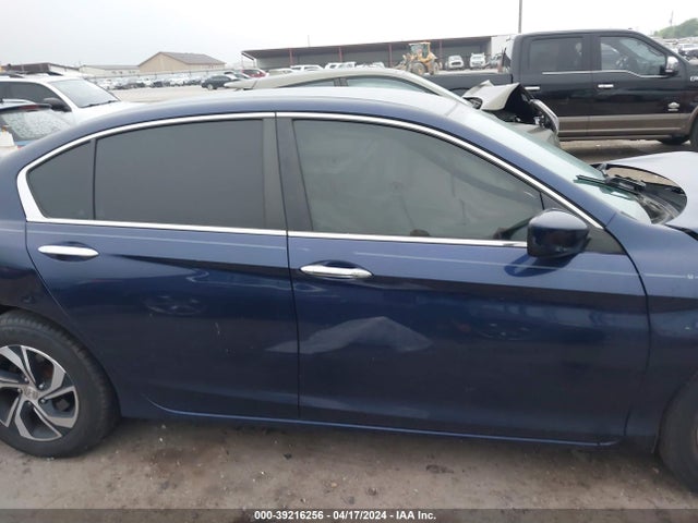 39216256 :رقم المزاد ، 1HGCR2F3XGA124069 vin ، 2016 Honda Accord Lx مزاد بيع
