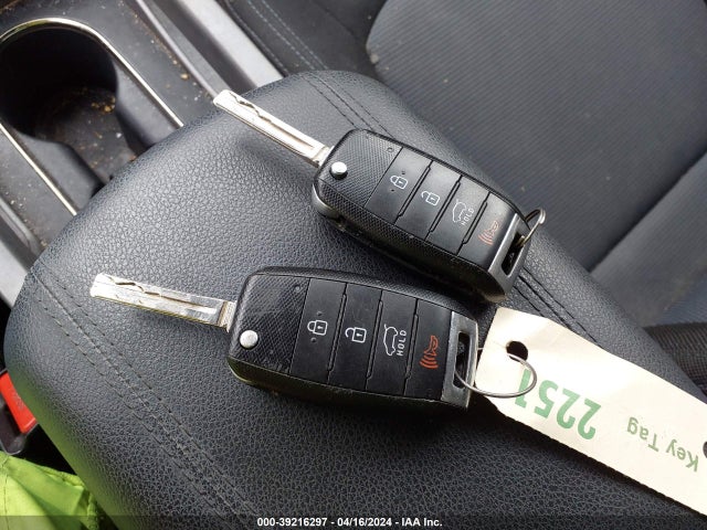 39216297 :رقم المزاد ، KNDPB3AC8F7757764 vin ، 2015 Kia Sportage Lx مزاد بيع