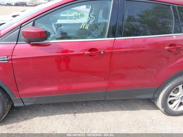 Ford ESCAPE SE 2018 1FMCU0GD5JUB21882 Image 14