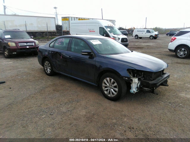 2015 1VWAT7A37FC036561 main image