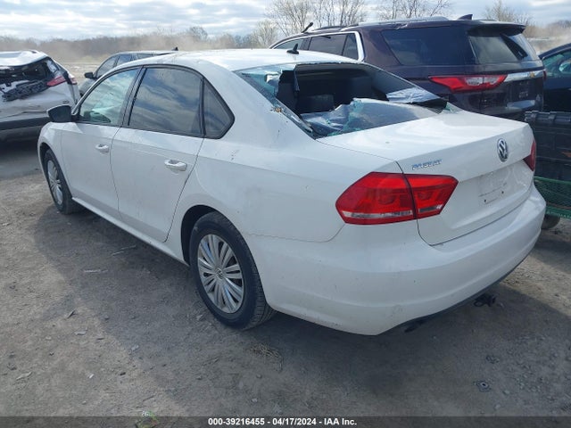 1VWAT7A35EC092397 Volkswagen Passat 1.8t S