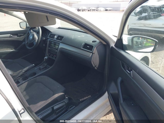 1VWAT7A35EC092397 Volkswagen Passat 1.8t S