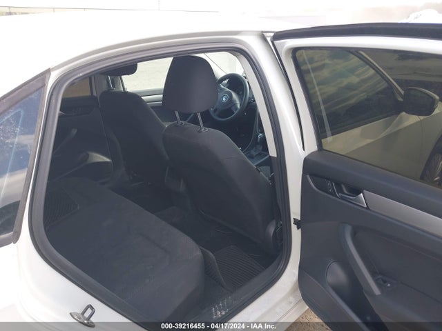 1VWAT7A35EC092397 Volkswagen Passat 1.8t S