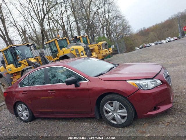 39216460 :رقم المزاد ، 4S3BNAA62F3003220 vin ، 2015 Subaru Legacy 2.5i مزاد بيع