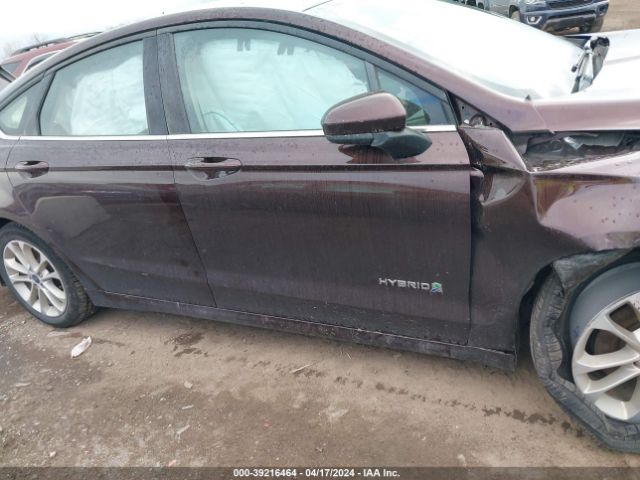 3FA6P0LU2KR196844 Ford Fusion Hybrid Se
