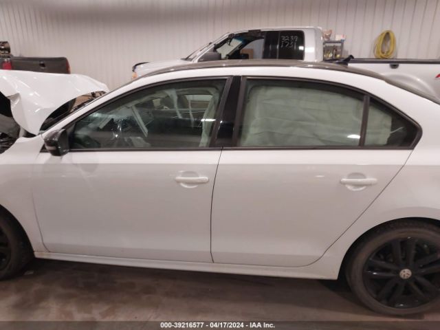 3VWD17AJ2JM211002 Volkswagen Jetta 1.8t Se Sport