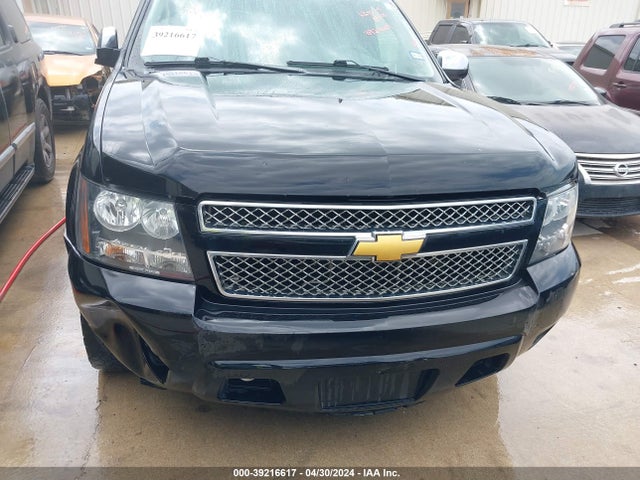 Chevrolet Suburban 1500 Ls 2014 1GNSCHE06ER128082 Image 12