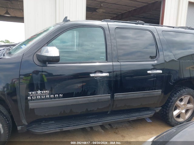 Chevrolet Suburban 1500 Ls 2014 1GNSCHE06ER128082 Image 14