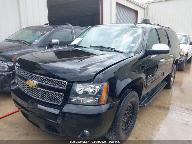 Chevrolet Suburban 1500 Ls 2014 1GNSCHE06ER128082 Image 2