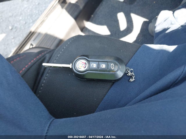 2015 FIAT 500C 3C3CFFJH7FT508050 Photo 10