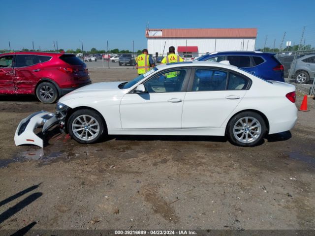 WBA8E1G52HNU13819 BMW 320i