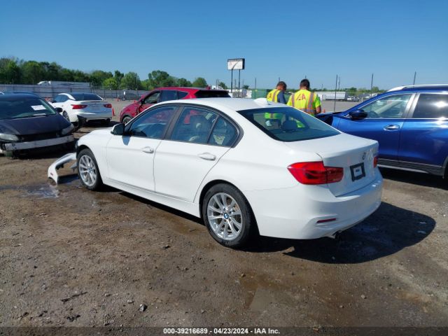 WBA8E1G52HNU13819 BMW 320i