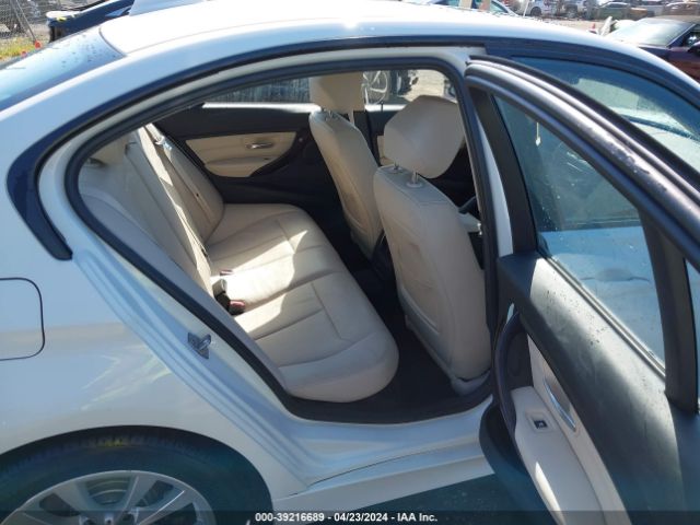 WBA8E1G52HNU13819 BMW 320i