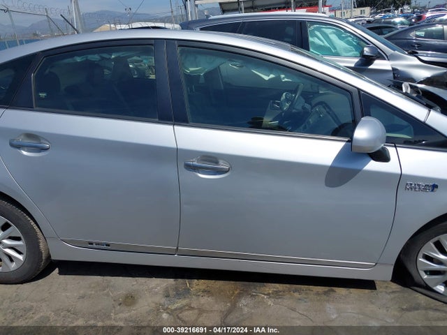 Toyota PRIUS PLUG-IN 2014 JTDKN3DP6E3056775 Image 13