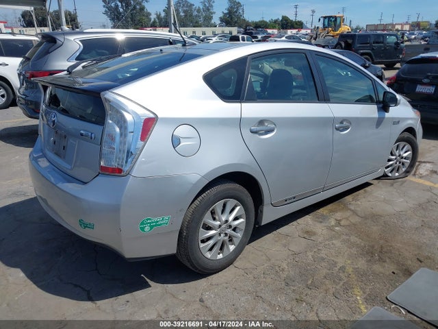 Toyota PRIUS PLUG-IN 2014 JTDKN3DP6E3056775 Image 4