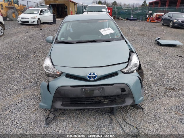 Toyota Prius V Three 2017 JTDZN3EUXHJ056829 Image 13