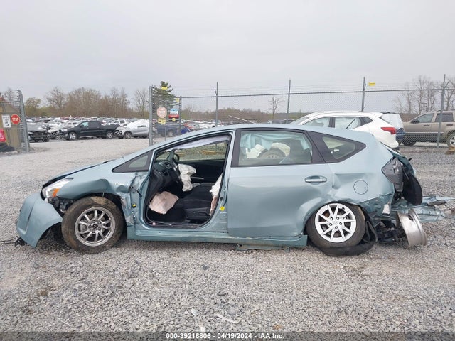 Toyota Prius V Three 2017 JTDZN3EUXHJ056829 Image 15