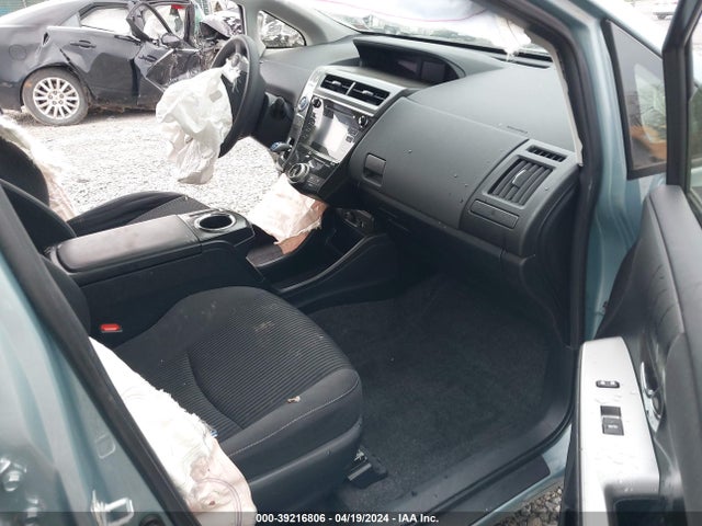 Toyota Prius V Three 2017 JTDZN3EUXHJ056829 Image 5