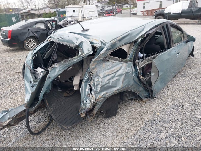 Toyota Prius V Three 2017 JTDZN3EUXHJ056829 Image 6