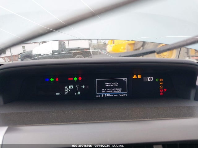 Toyota Prius V Three 2017 JTDZN3EUXHJ056829 Image 7