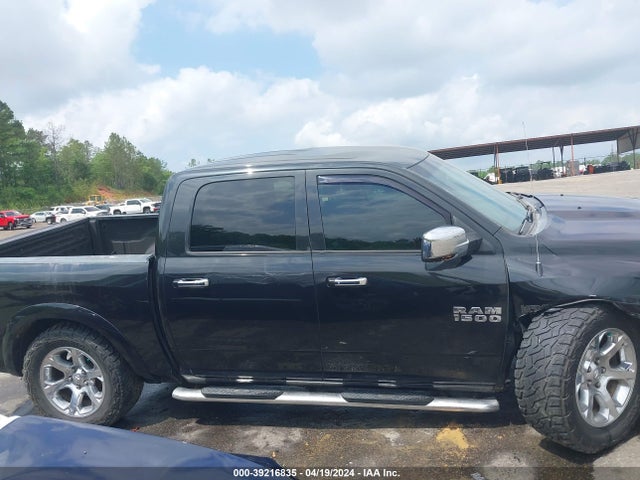 1C6RR7NT3HS832495 RAM 1500 Laramie  4x4 5'7 Box