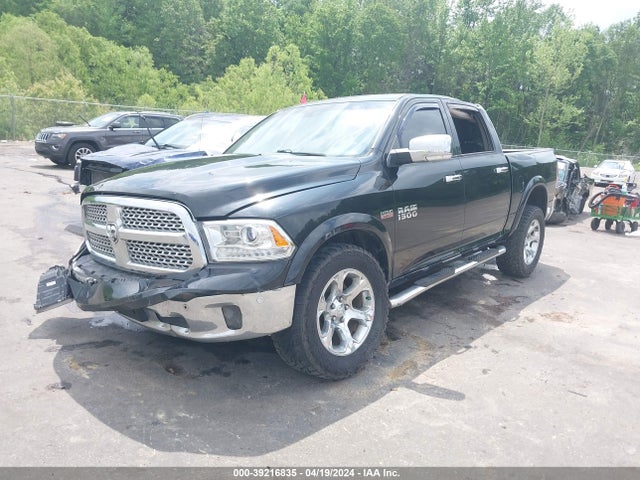 1C6RR7NT3HS832495 RAM 1500 Laramie  4x4 5'7 Box