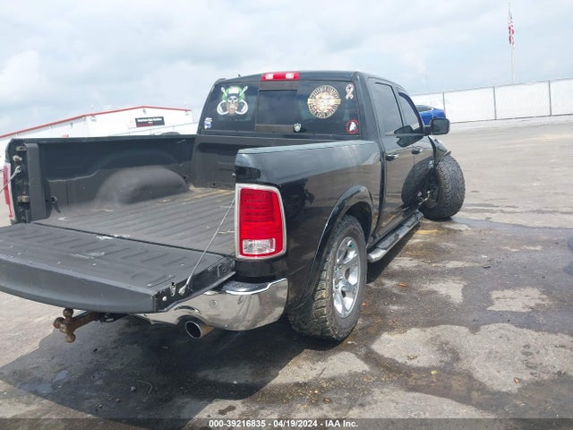 1C6RR7NT3HS832495 RAM 1500 Laramie  4x4 5'7 Box