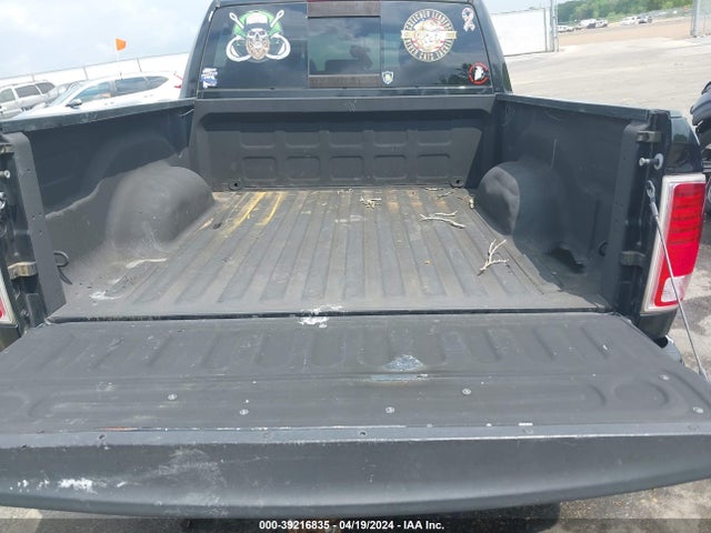 1C6RR7NT3HS832495 RAM 1500 Laramie  4x4 5'7 Box