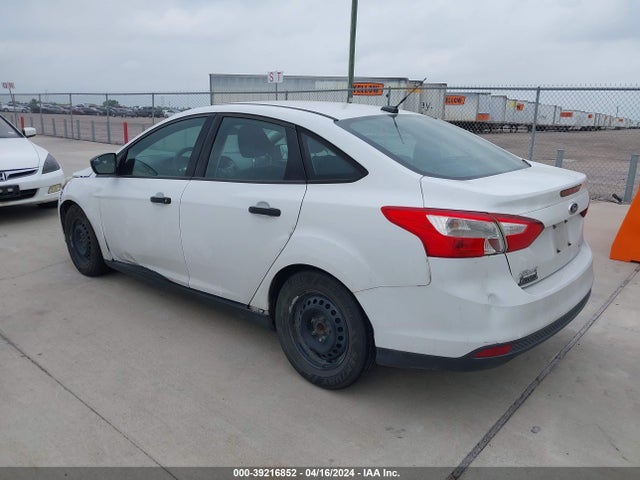 Ford FOCUS S 2014 1FADP3E26EL390011 Image 3
