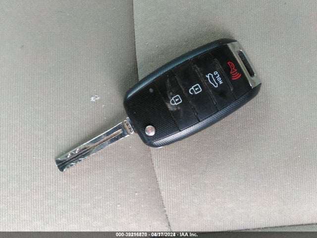 KIA Optima Lx 2015 KNAGM4A79F5560114 Image 11