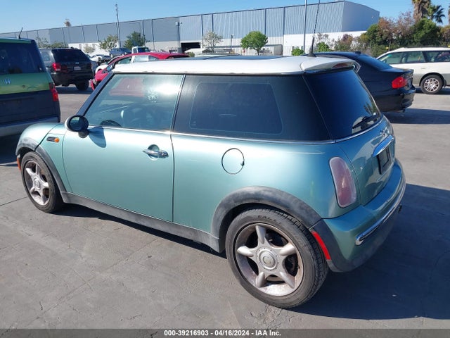 2003 MINI COOPER WMWRC33423TE13409 Photo 2