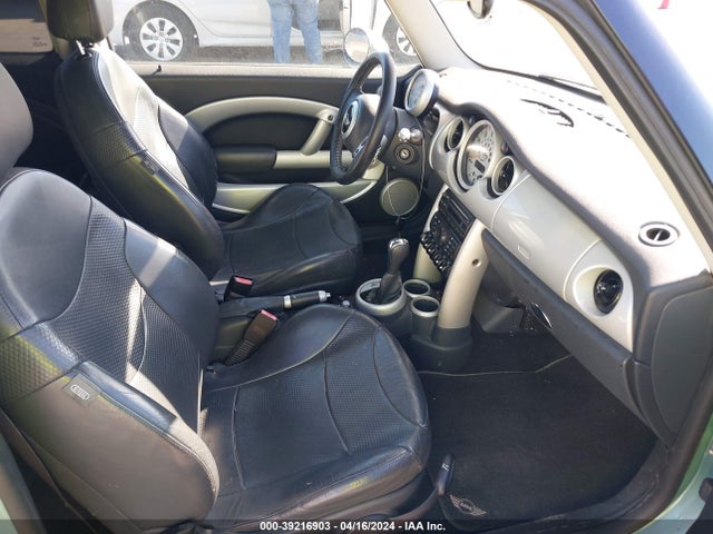 2003 MINI COOPER WMWRC33423TE13409 Photo 4