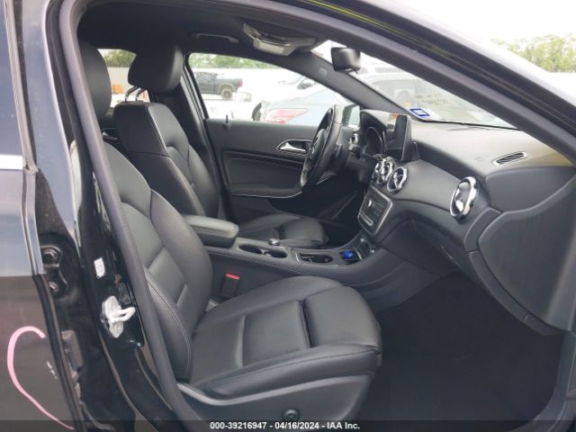 WDCTG4EB2JJ422514 Mercedes-Benz GLA 250