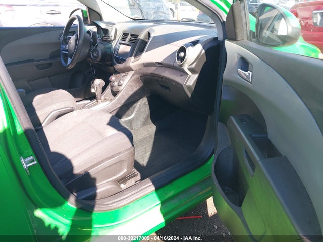 Chevrolet Sonic Lt Auto 2016 1G1JC5SG3G4109504 Image 5