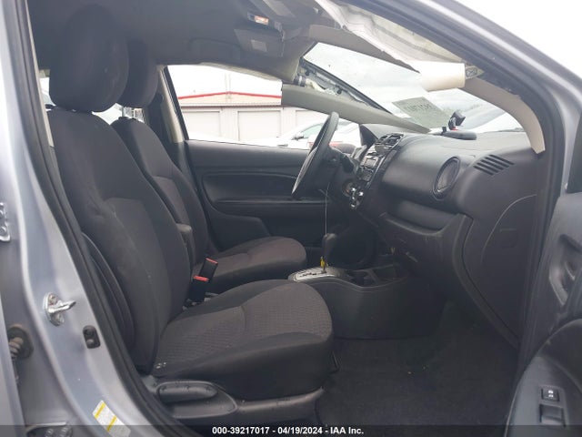 ML32A3HJ8HH011719 Mitsubishi MIRAGE ES